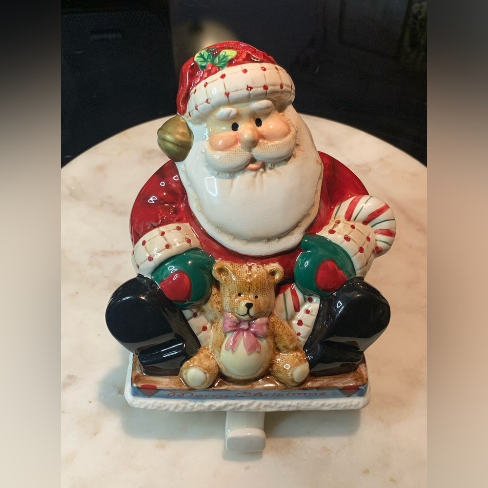 FITZ AND FLOYD FIREPLACE SANTA STOCKING HOLDER VINTAGE RED BLACK GREEN CERAMIC